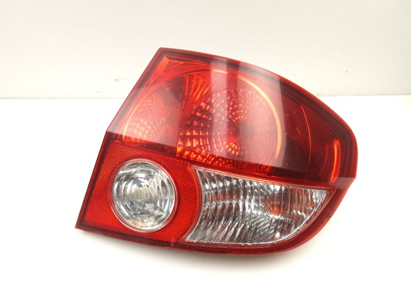 Recambio de piloto trasero derecho para hyundai getz 1.1 g -4hd referencia OEM IAM 924021C010  