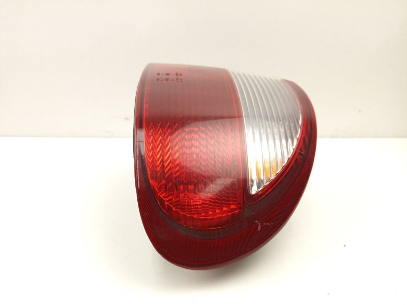 Recambio de piloto trasero derecho para daewoo lanos 1.5 g referencia OEM IAM 96304621  