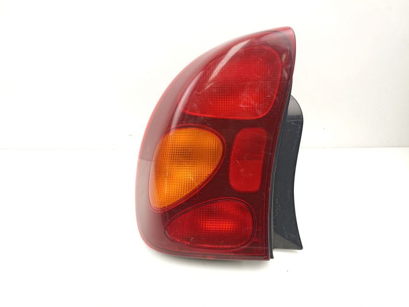 Recambio de piloto trasero izquierdo para daewoo lanos 1.5 g a15sms-g referencia OEM IAM 96460277  