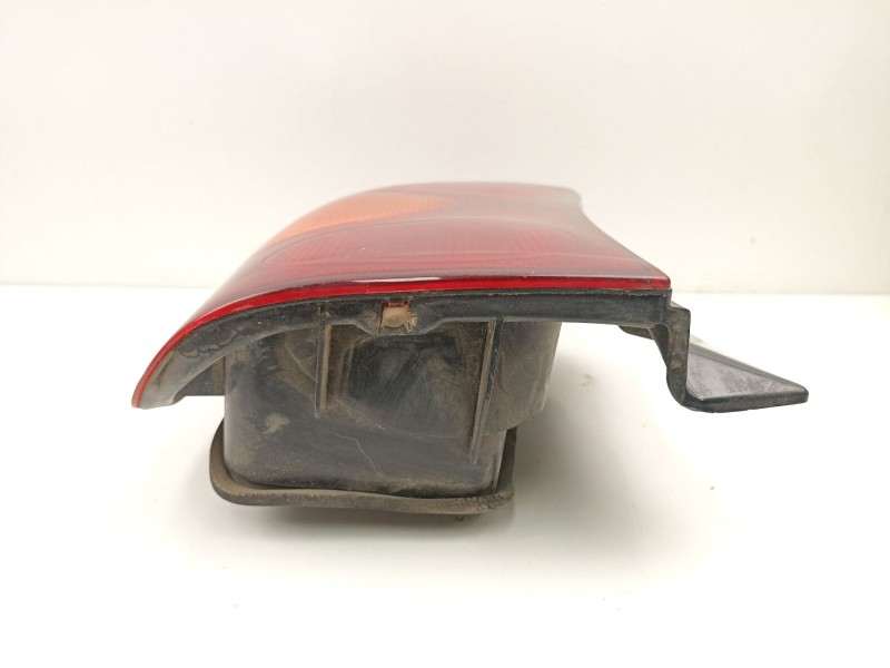 Recambio de piloto trasero izquierdo para daewoo lanos 1.5 g a15sms-g referencia OEM IAM 96460277  