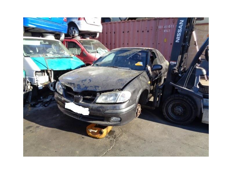 nissan almera del año 2000