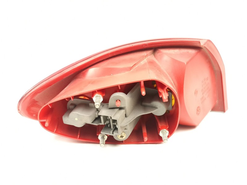 Recambio de piloto trasero derecho para alfa romeo 147 1.6 g referencia OEM IAM 46556347 03323010 