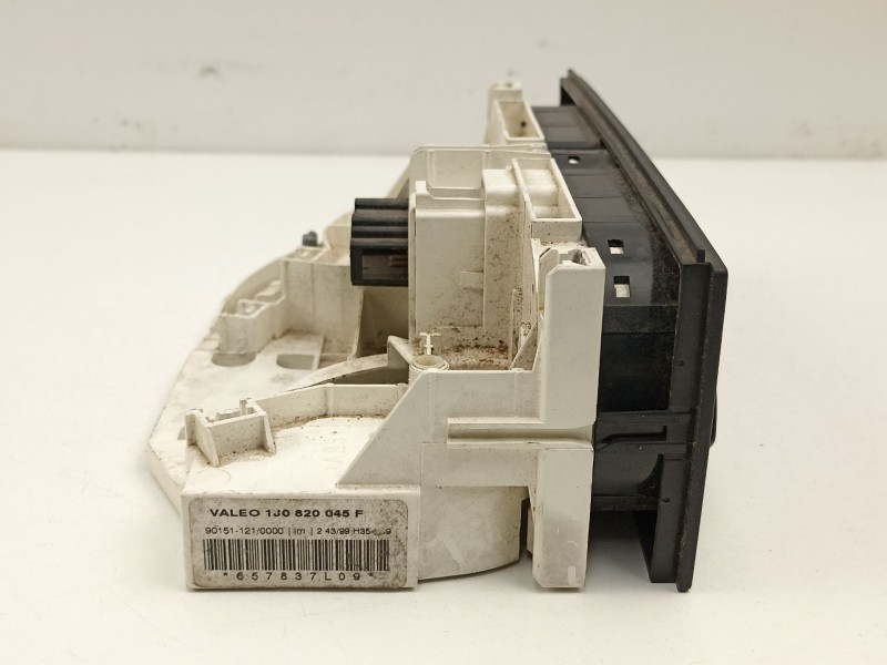 Recambio de mandos calefaccion aire para volkswagen polo 1.4 g referencia OEM IAM 1J0820045F  