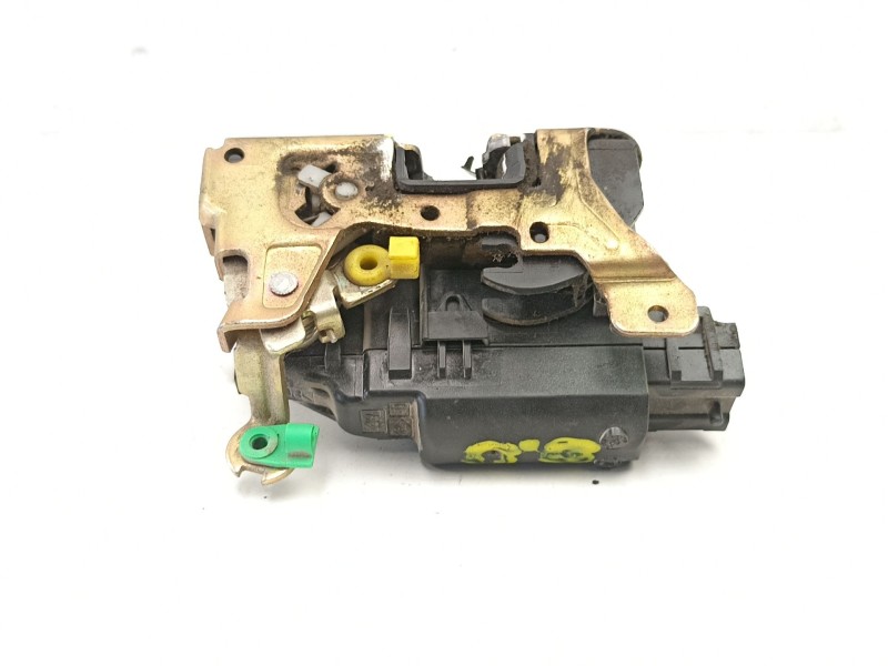 Recambio de cerradura puerta delantera derecha para renault mascott 3.0 diesel referencia OEM IAM 8200147150  