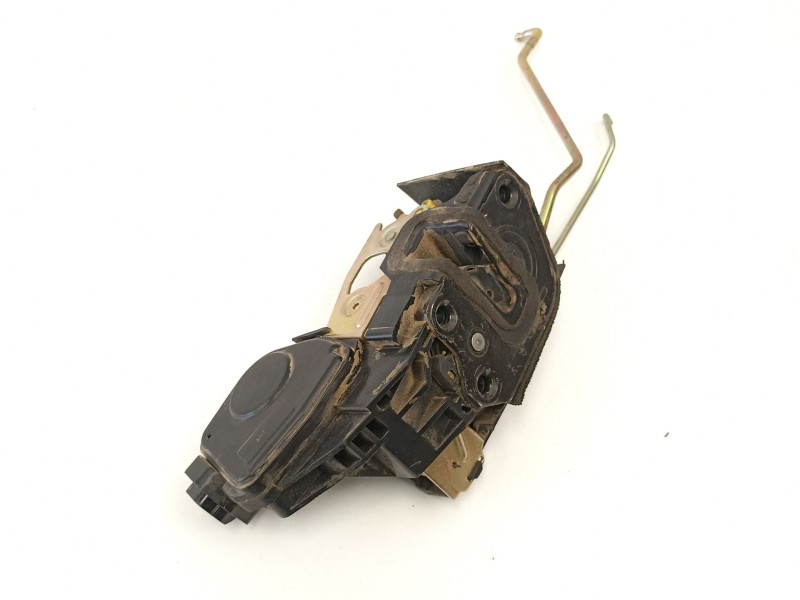 Recambio de cerradura puerta delantera derecha para hyundai terracan 2.9 crd referencia OEM IAM 81320H1020  