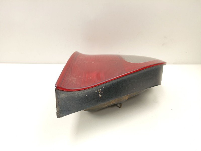 Recambio de piloto trasero izquierdo para mg zr 1.4 g referencia OEM IAM XFB10089  