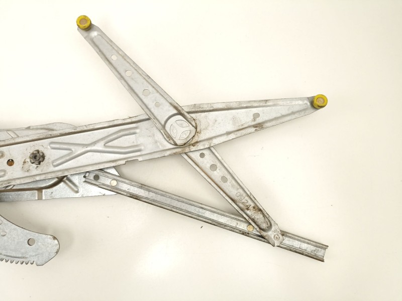 Recambio de elevalunas delantero derecho para renault kangoo 1.9 d referencia OEM IAM 8200188551  