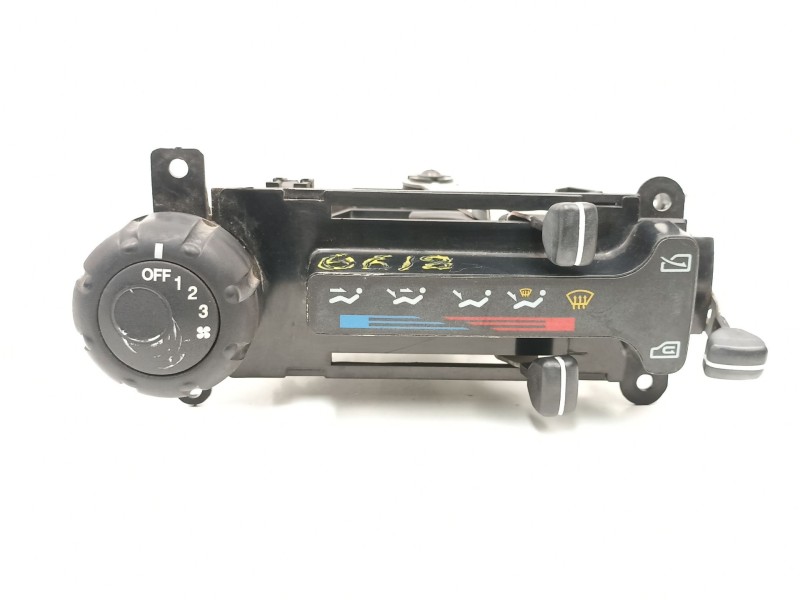Recambio de mandos calefaccion aire para hyundai atos 1.0 g referencia OEM IAM 9725002050  