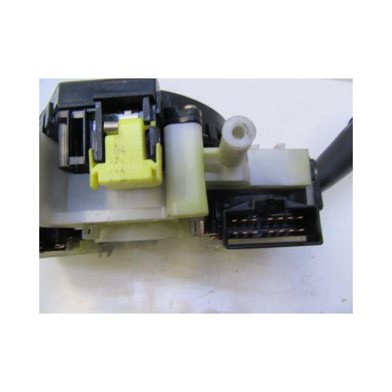 Recambio de mando luces y limpias : kia cerato : 1.6 g (104,96cv) [2005] para kia cerato 1.6 g referencia OEM IAM   