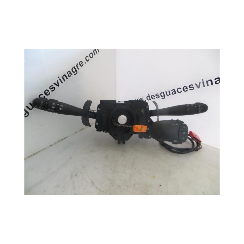 Recambio de mando luces y limpias : renault clio : 1.9 td /f9q r7 (80cv) [2001] para renault clio 1.9 td /f9q r7 referencia OEM 