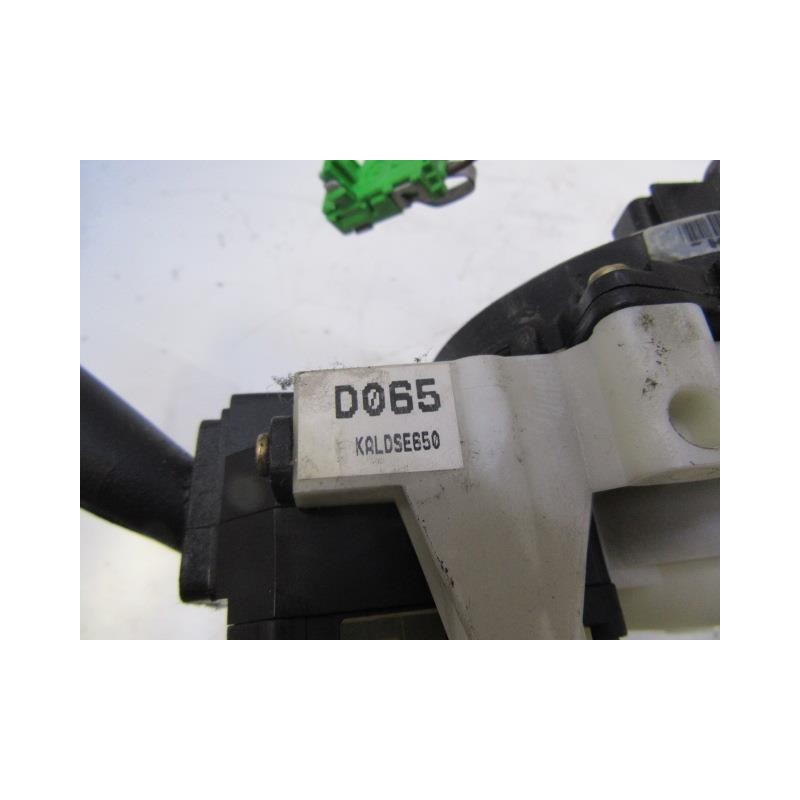 Recambio de mando luces y limpias : kia cerato : 1.6 g (104,96cv) [2005] para kia cerato 1.6 g referencia OEM IAM   