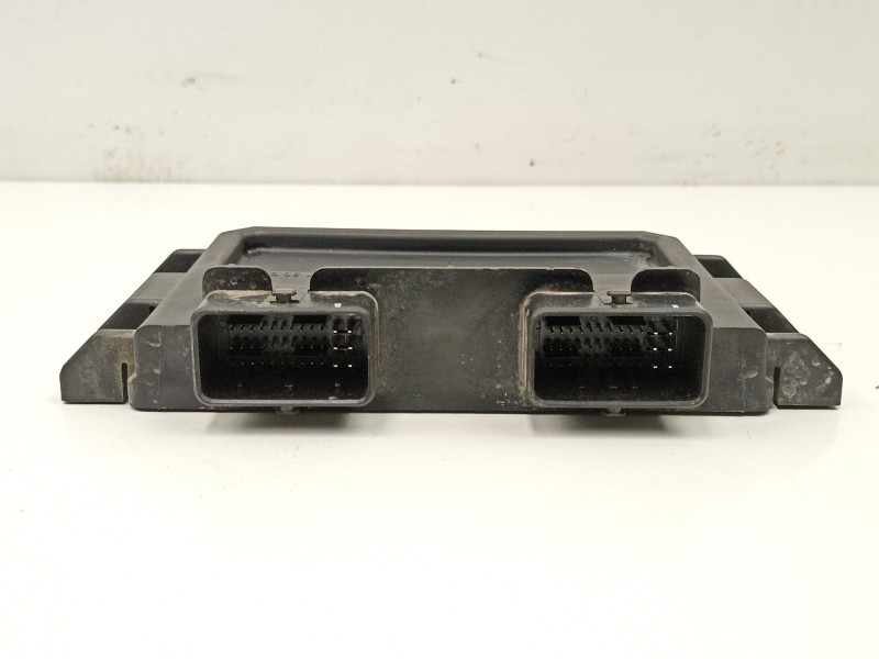 Recambio de centralita para peugeot partner (s2) totem referencia OEM IAM 9650360280 R04080034B 9650359580