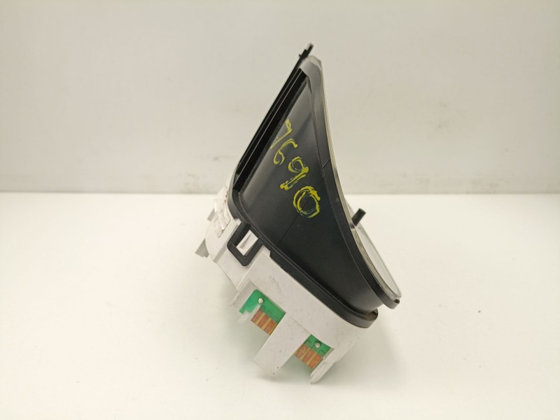 Recambio de cuadro instrumentos para peugeot 306 1.6 g -nfz referencia OEM IAM 610233  