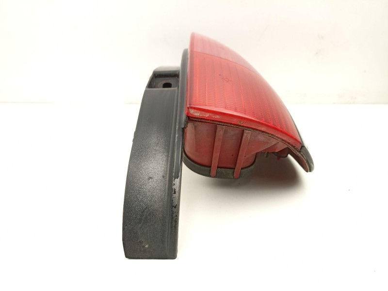 Recambio de piloto trasero derecho para peugeot 306 break 2.0 hdi cat referencia OEM IAM 6351J3  