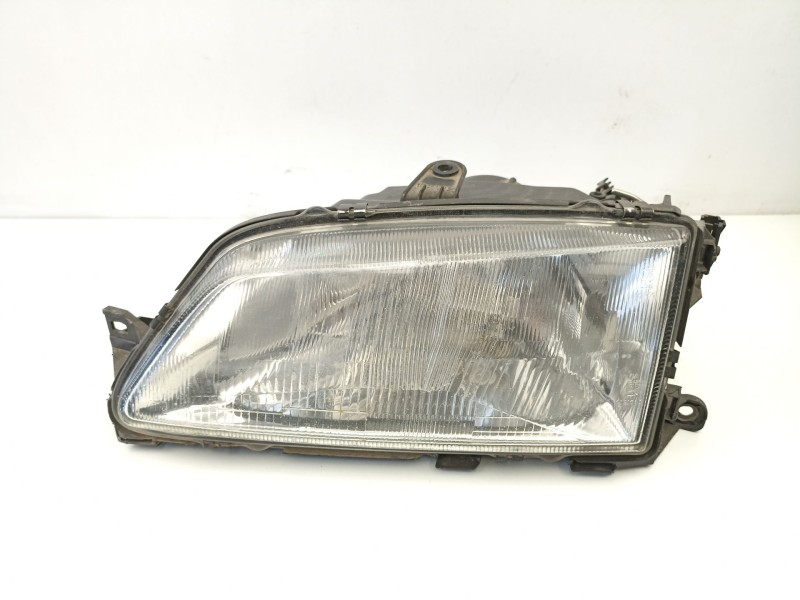 Recambio de faro izquierdo para peugeot 306 1.9 d referencia OEM IAM 6204K7  