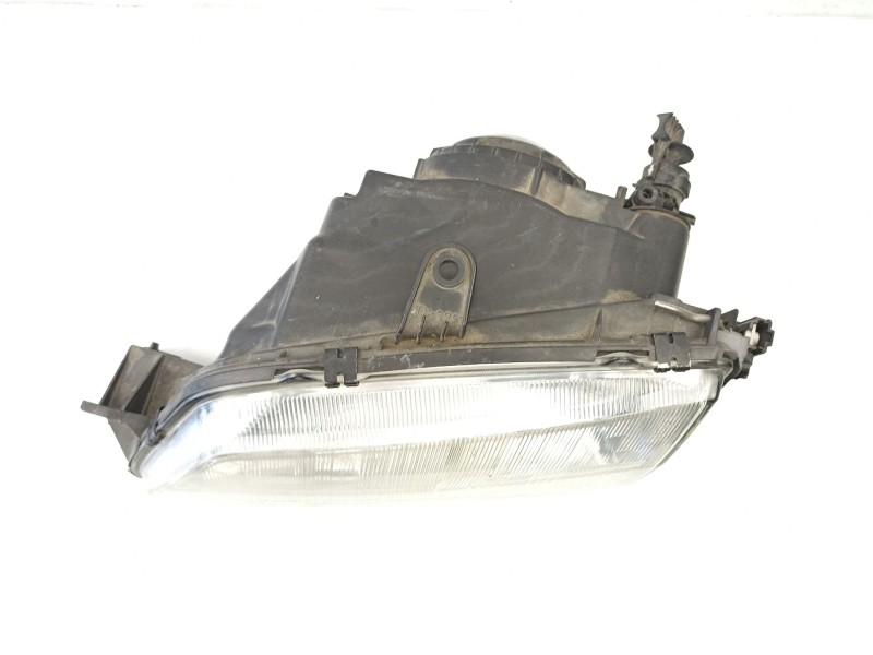 Recambio de faro izquierdo para peugeot 306 1.9 d referencia OEM IAM 6204K7  