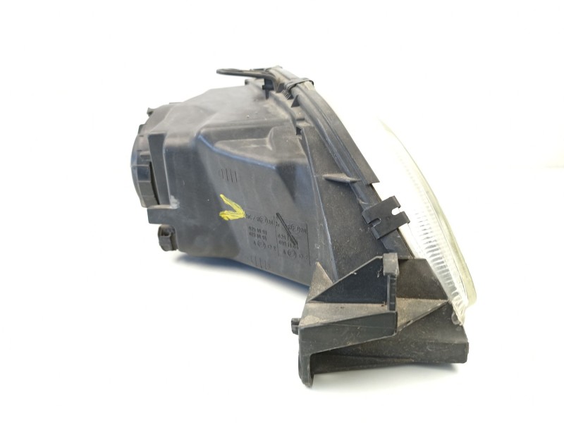 Recambio de faro izquierdo para peugeot 306 1.9 d referencia OEM IAM 6204K7  