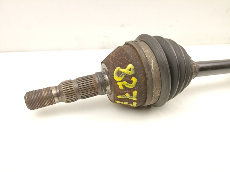 Recambio de transmision delantera izquierda para opel astra h gtc (a04) 1.6 (l08) referencia OEM IAM 13136379  