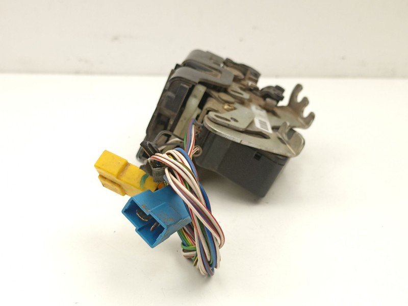 Recambio de cerradura puerta trasera izquierda para mercedes-benz vaneo 1.7 cdi referencia OEM IAM A4147300235 456207001001 