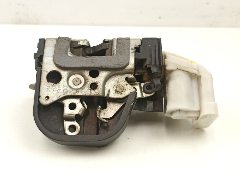 Recambio de cerradura puerta delantera derecha para alfa romeo 147 1.9 jtd jtd -937a20005p referencia OEM IAM 46800415  