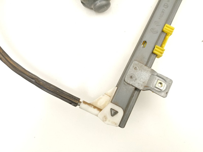 Recambio de elevalunas trasero izquierdo para renault scenic 1.9 d referencia OEM IAM 7700838598  