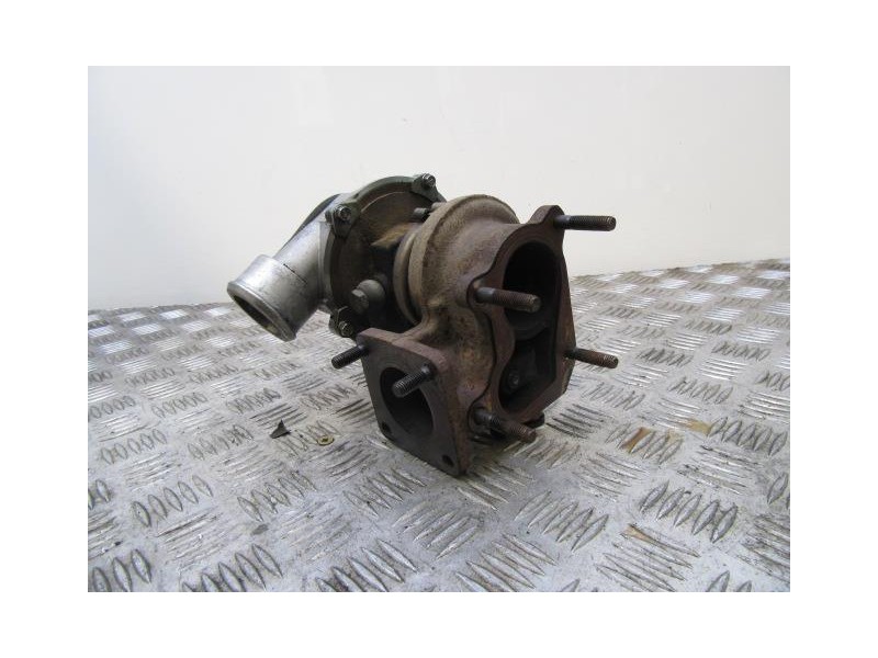 Recambio de turbo : chrysler voyager : 2.5 td (142,76cv) [2002] para chrysler voyager 2.5 td referencia OEM IAM 35242095F  