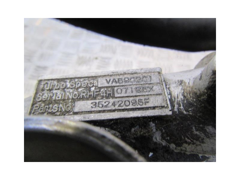 Recambio de turbo : chrysler voyager : 2.5 td (142,76cv) [2002] para chrysler voyager 2.5 td referencia OEM IAM 35242095F  