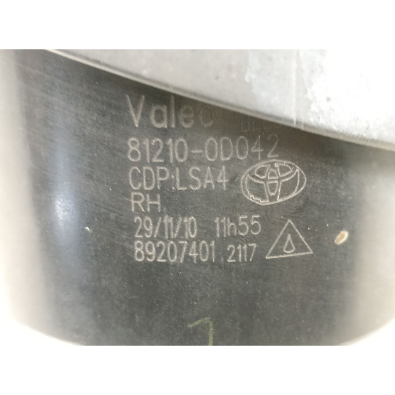 Recambio de antiniebla derecho para toyota avensis station wagon (_t27_) 2.0 d-4d (adt270_) referencia OEM IAM 812100D042  