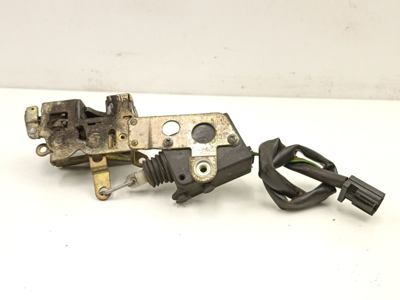 Recambio de cerradura puerta trasera derecha para volvo 440 (445) 1.7 referencia OEM IAM 3417056  