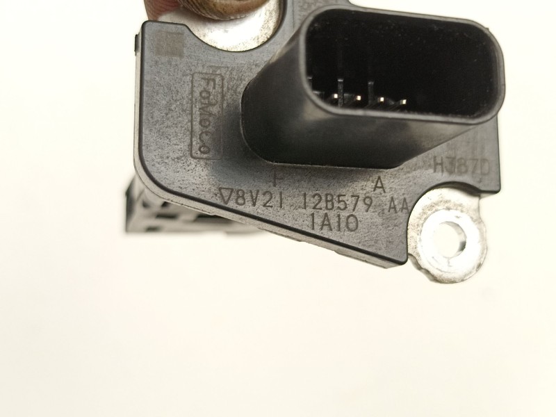 Recambio de caudalimetro para ford fiesta vi (cb1, ccn) 1.4 tdci referencia OEM IAM 8V2112B579AA  