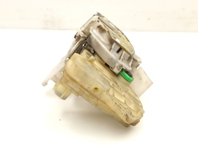 Recambio de cerradura puerta trasera derecha para honda jazz 1.3 g referencia OEM IAM 72610S7A003  