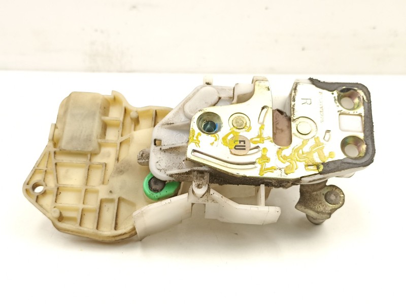 Recambio de cerradura puerta trasera derecha para honda jazz 1.3 g referencia OEM IAM 72610S7A003  