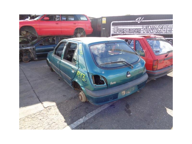 ford fiesta del año 2000