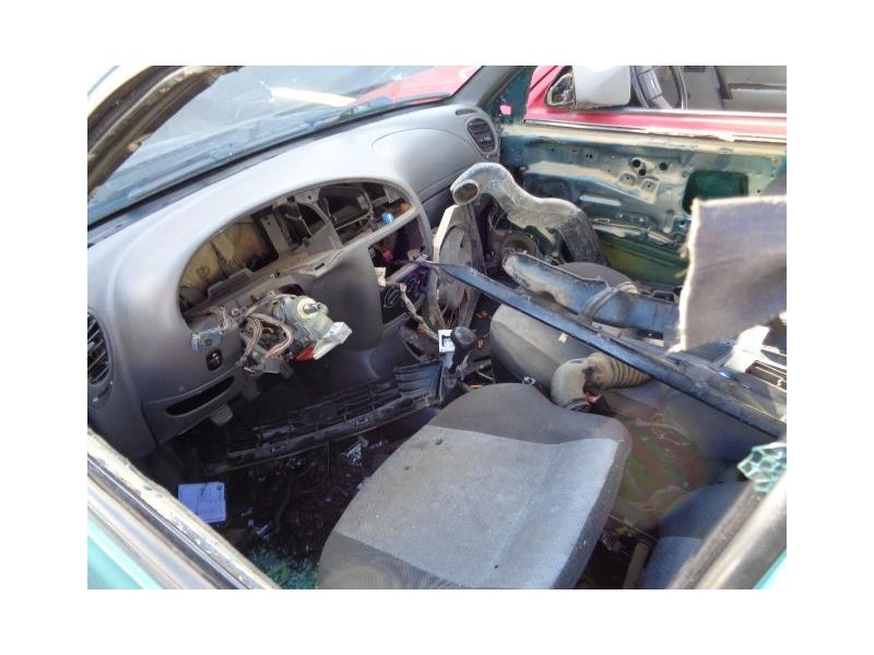 ford fiesta del año 2000