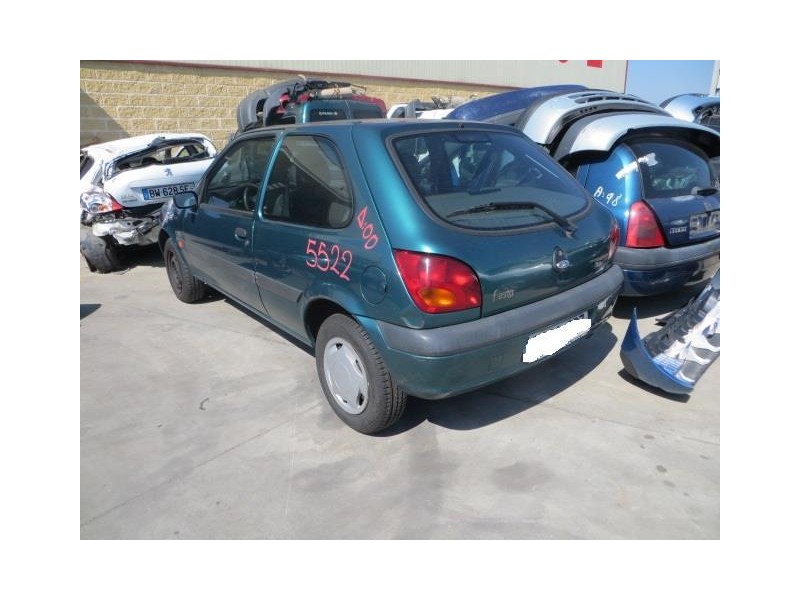 ford fiesta del año 2000