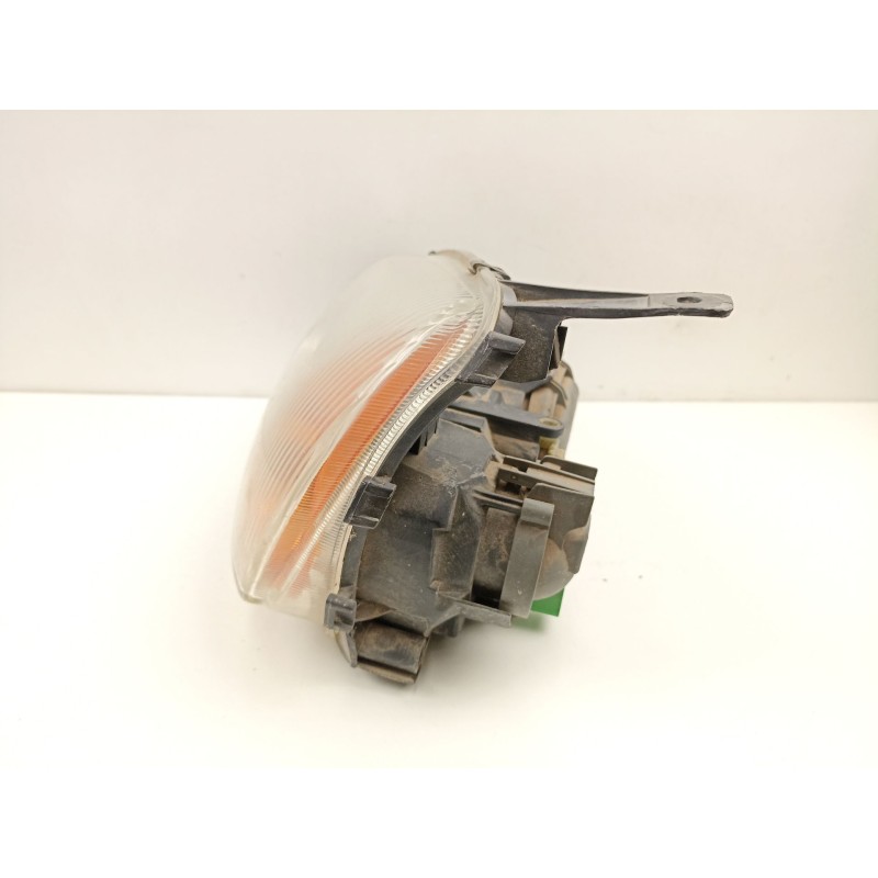 Recambio de faro izquierdo para ford fiesta 1.3 g referencia OEM IAM YS6113006EC 0301173303 