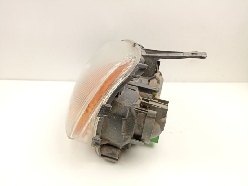 Recambio de faro izquierdo para ford fiesta 1.3 g referencia OEM IAM YS6113006EC 0301173303 