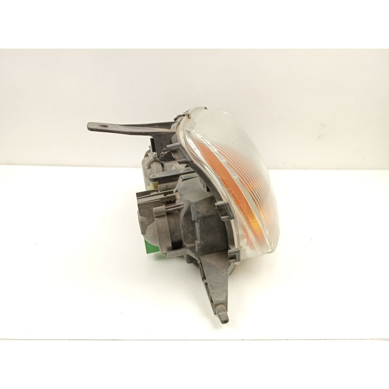 Recambio de faro derecho para ford fiesta 1.3 g referencia OEM IAM YS6113005AK 0301173302 