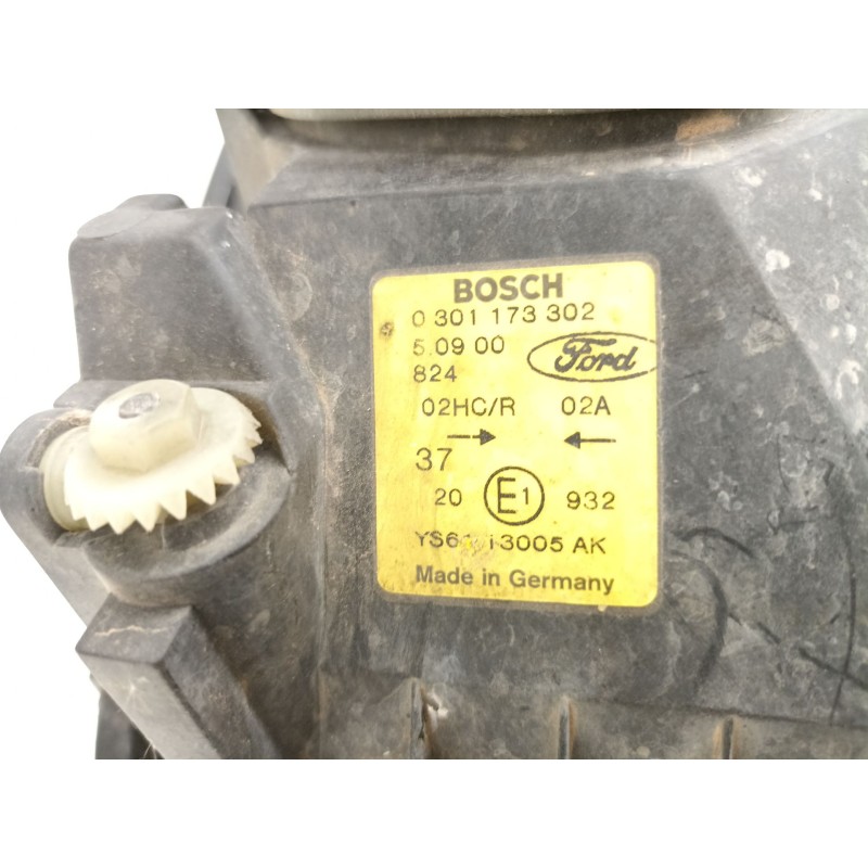 Recambio de faro derecho para ford fiesta 1.3 g referencia OEM IAM YS6113005AK 0301173302 