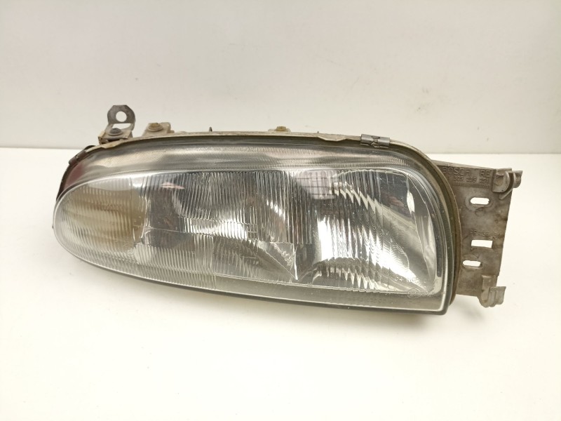 Recambio de faro derecho para ford fiesta 1.1 g referencia OEM IAM 96FG13005BD 0301049002 
