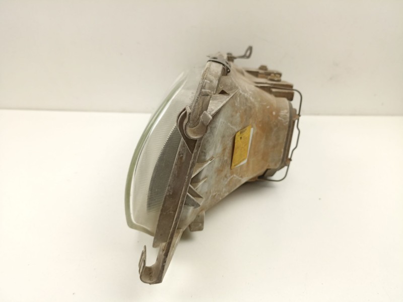 Recambio de faro derecho para ford fiesta 1.1 g referencia OEM IAM 96FG13005BD 0301049002 