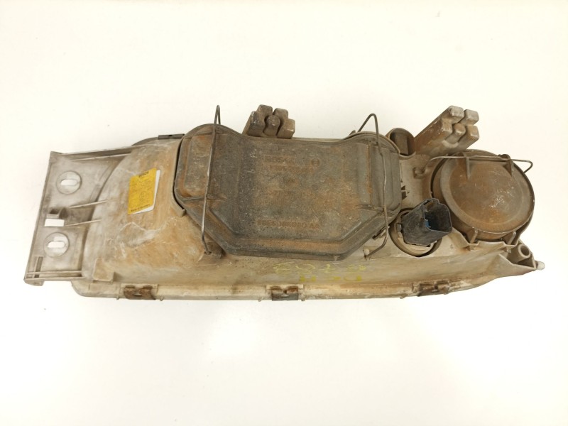 Recambio de faro derecho para ford fiesta 1.1 g referencia OEM IAM 96FG13005BD 0301049002 