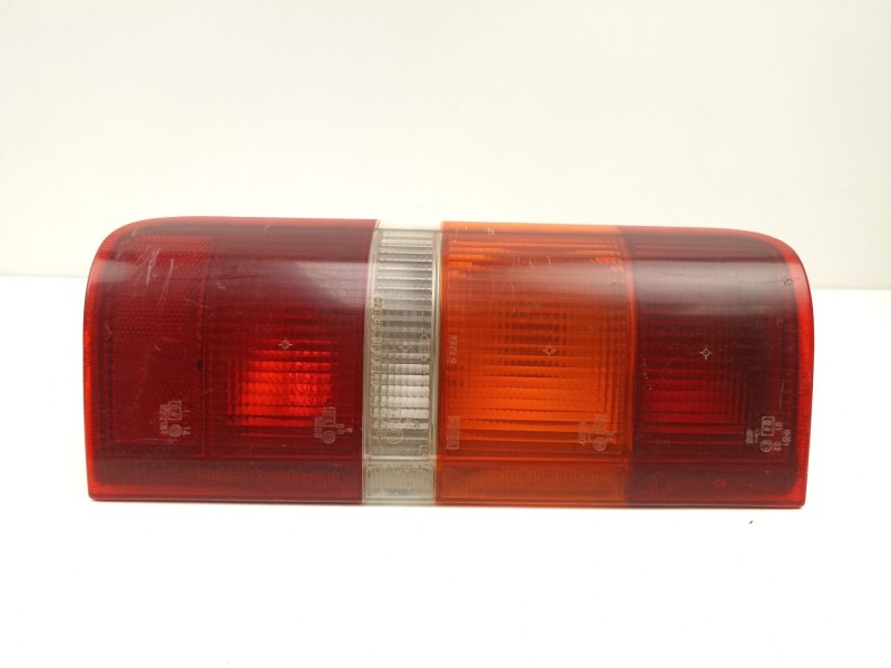 Recambio de piloto trasero izquierdo para ford courier 1.8 d referencia OEM IAM 95VG13405AD  