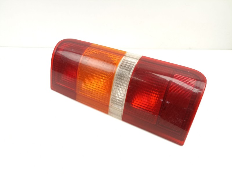 Recambio de piloto trasero derecho para ford courier 1.3 g referencia OEM IAM 90VB13404AB  