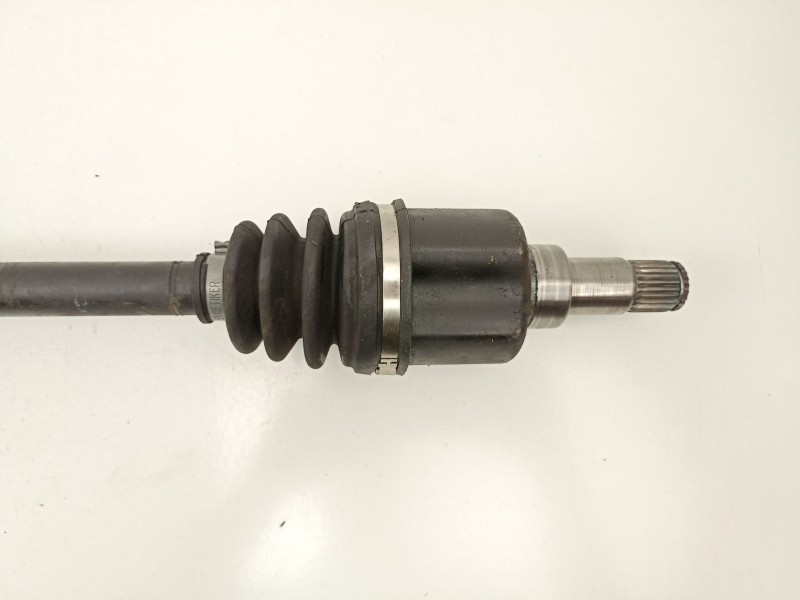 Recambio de transmision delantera izquierda para ford fiesta vi (cb1, ccn) 1.4 tdci referencia OEM IAM 8V513B437AAB  