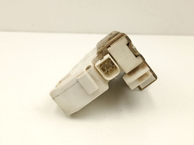 Recambio de cerradura puerta delantera derecha para ford fiesta 1.1 g referencia OEM IAM 94FBA219A64CB  