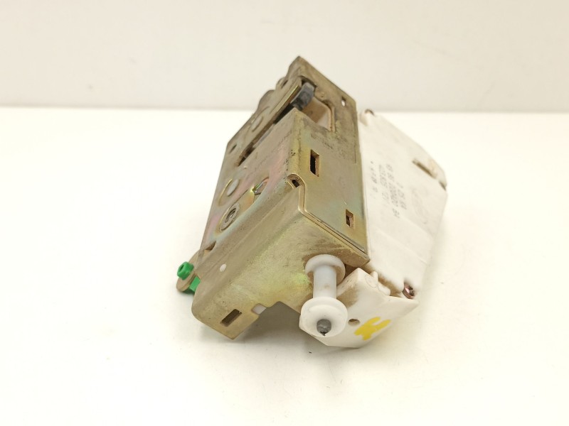 Recambio de cerradura puerta delantera derecha para ford fiesta 1.1 g referencia OEM IAM 94FBA219A64CB  