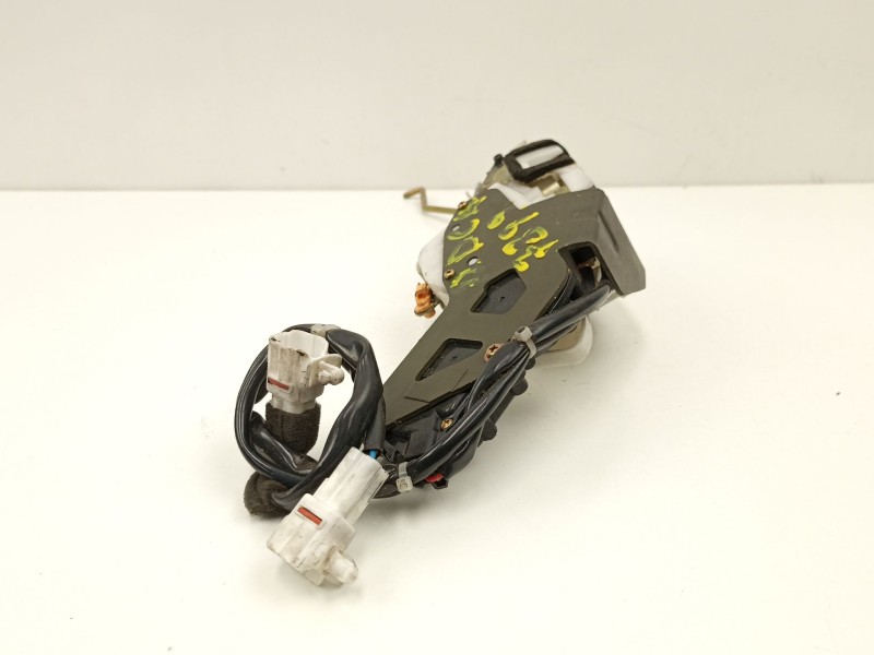 Recambio de cerradura puerta delantera derecha para opel agila 1.2 g referencia OEM IAM 9212539  