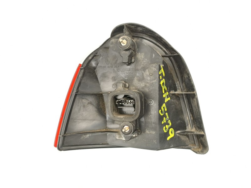 Recambio de piloto trasero derecho para renault twingo 1.2 g referencia OEM IAM 7700820014  