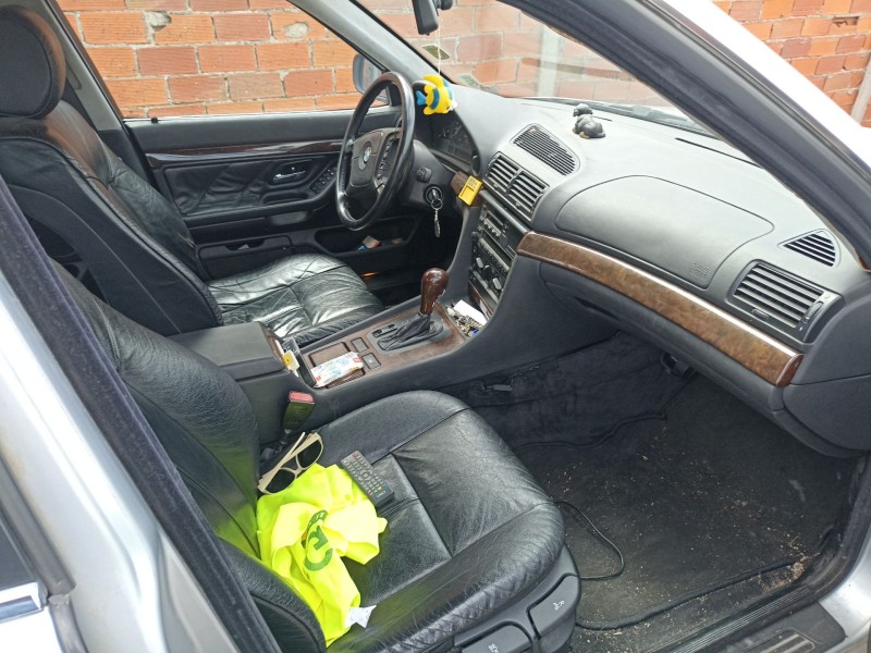 bmw 7 (e38) del año 1999